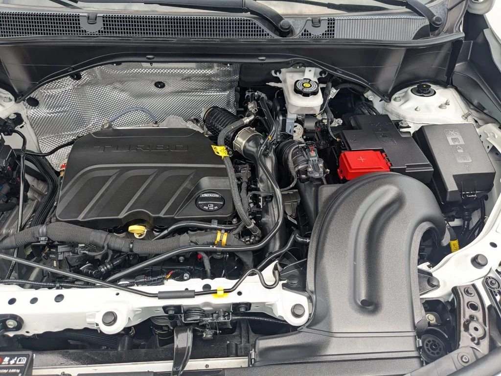 Used 2022 Summit White Buick Select image 30