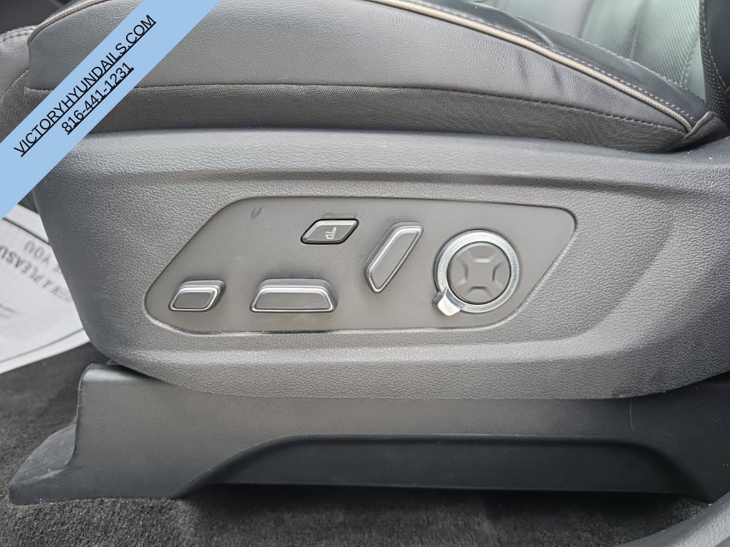 Used 2024 White Hyundai Calligraphy image 15