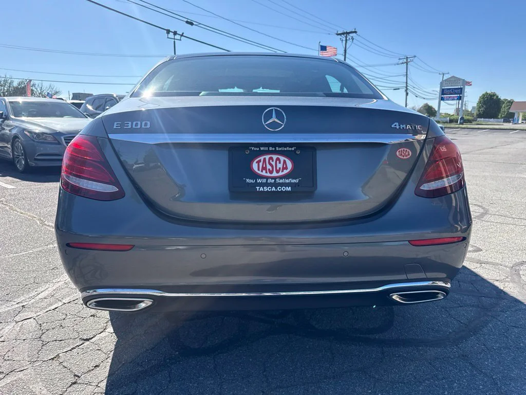Used 2017 Brown Mercedes-Benz E 300 image 6