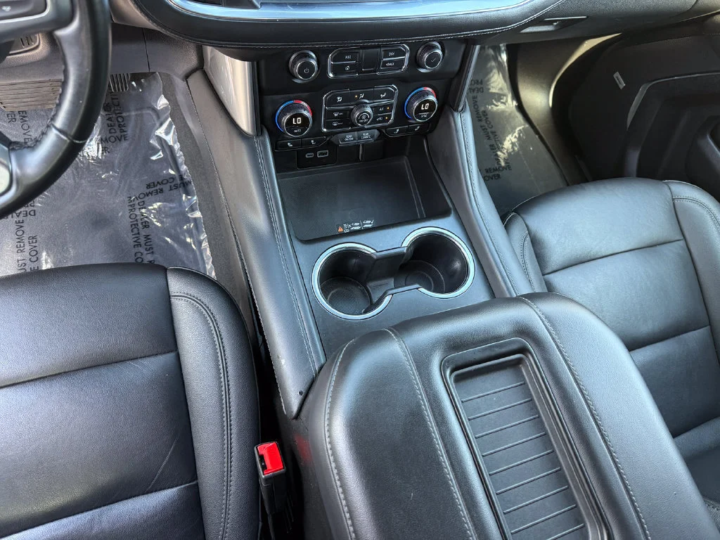 Used 2024 Summit White Chevrolet LT image 27