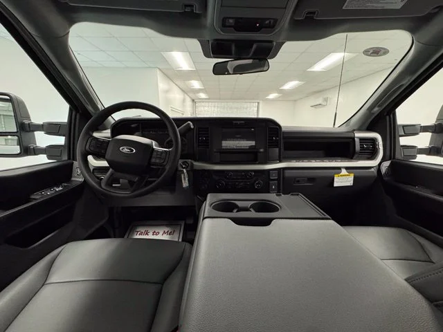 New 2026 Oxford White Ford F-250® XL image 30
