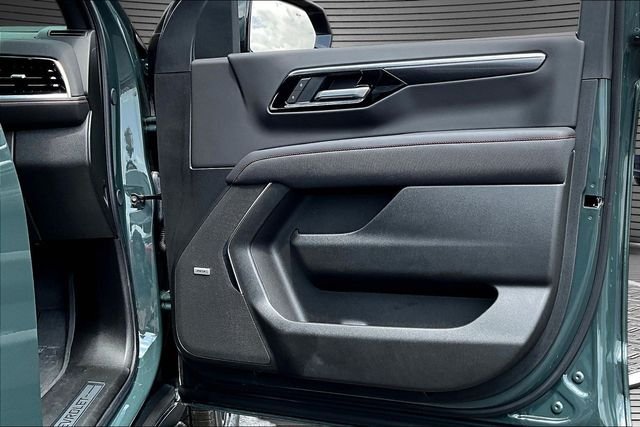 Used 2025 Gray Chevrolet RST image 29