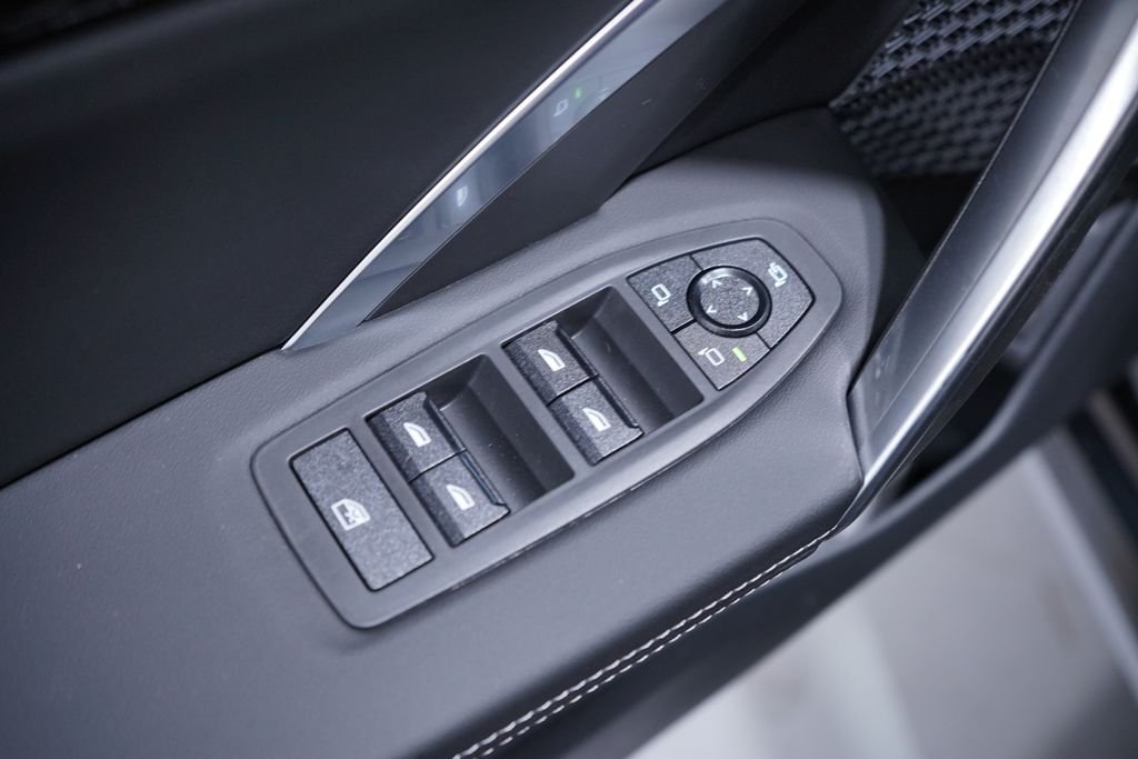 New 2027  BMW xDrive28i image 21