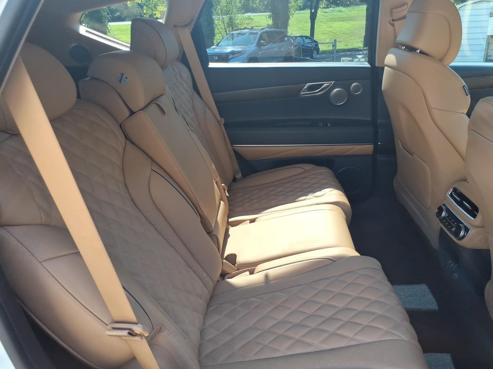 Used 2023 Matterhorn White Genesis PRESTIGE image 27