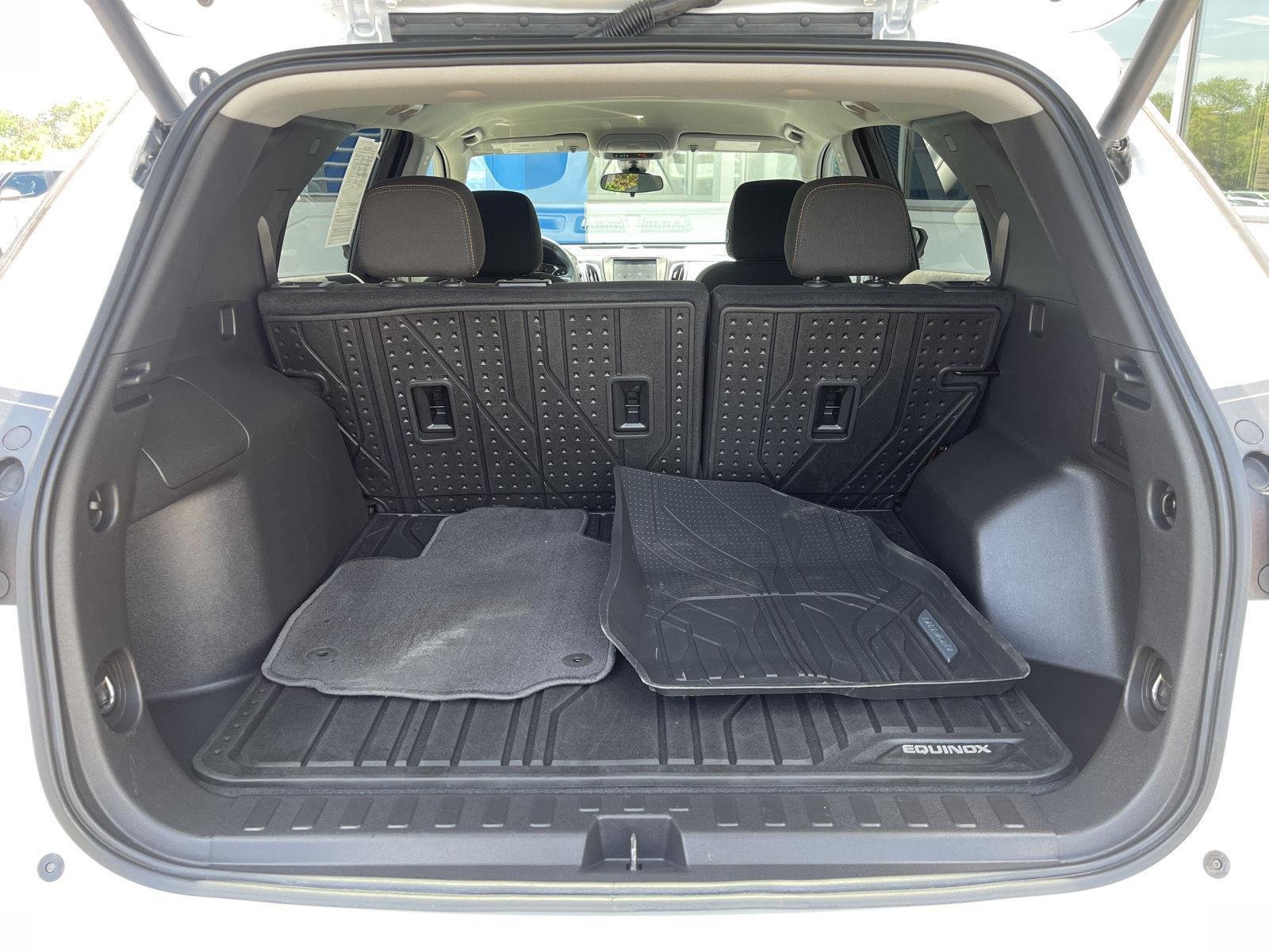 Used 2024 Summit White Chevrolet LT image 37
