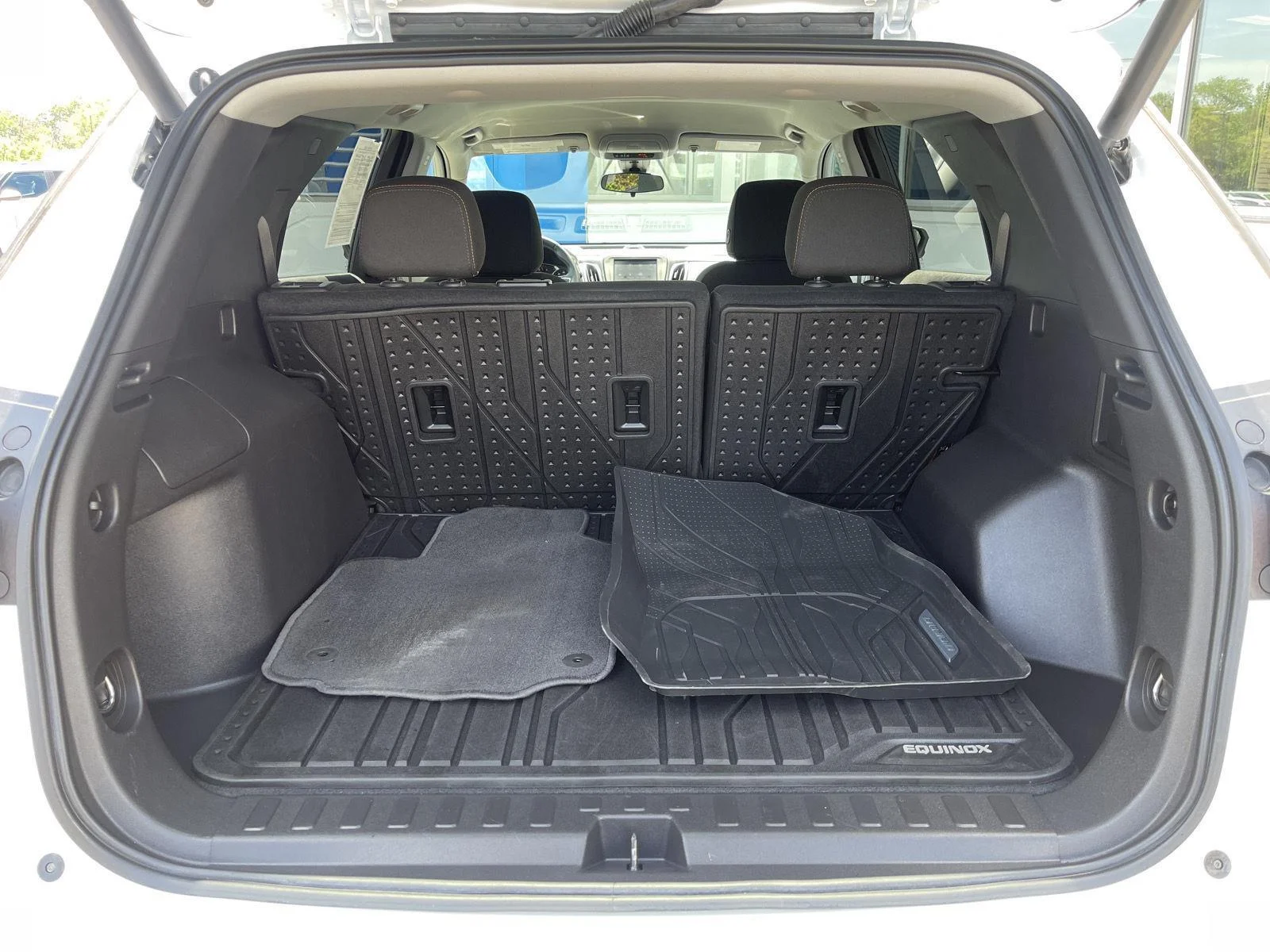 Used 2024 Summit White Chevrolet LT image 37