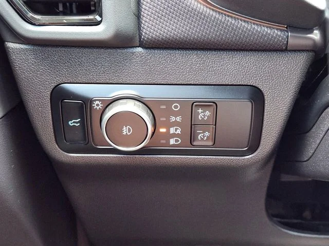 Used 2023 Cactus Green / Gray Ford Outer Banks image 23
