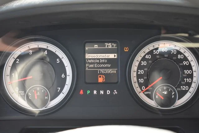 Used 2014 Silver Ram Express image 24