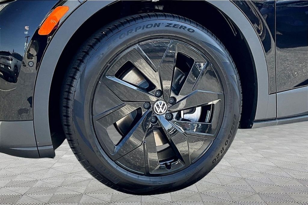 New 2026 Black Volkswagen Pro S image 33