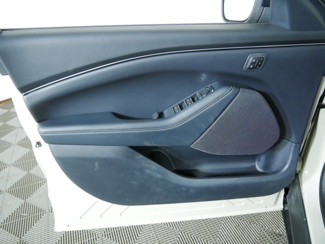Certified Used 2025 Beige Ford Select image 19