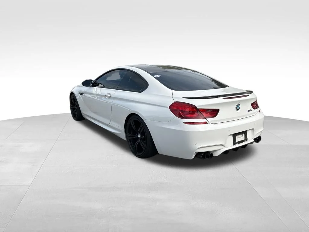 Used 2017 White BMW Competition image 3