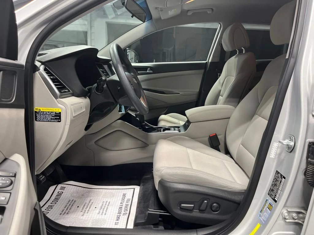 Used 2018 Molten Silver Hyundai SEL image 11