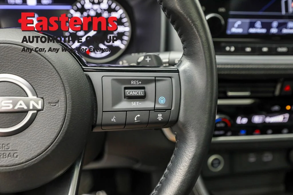 Used 2023 Gray Nissan SL image 15