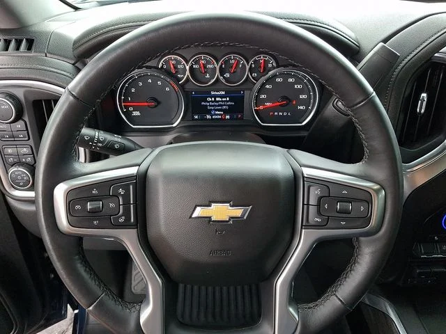 Used 2022 Blue Chevrolet LTZ image 19