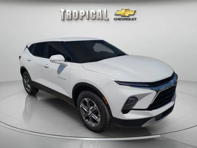 New 2026 Summit White Chevrolet 2LT image 7