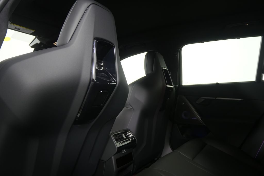 New 2027 Alpine White BMW Base image 17