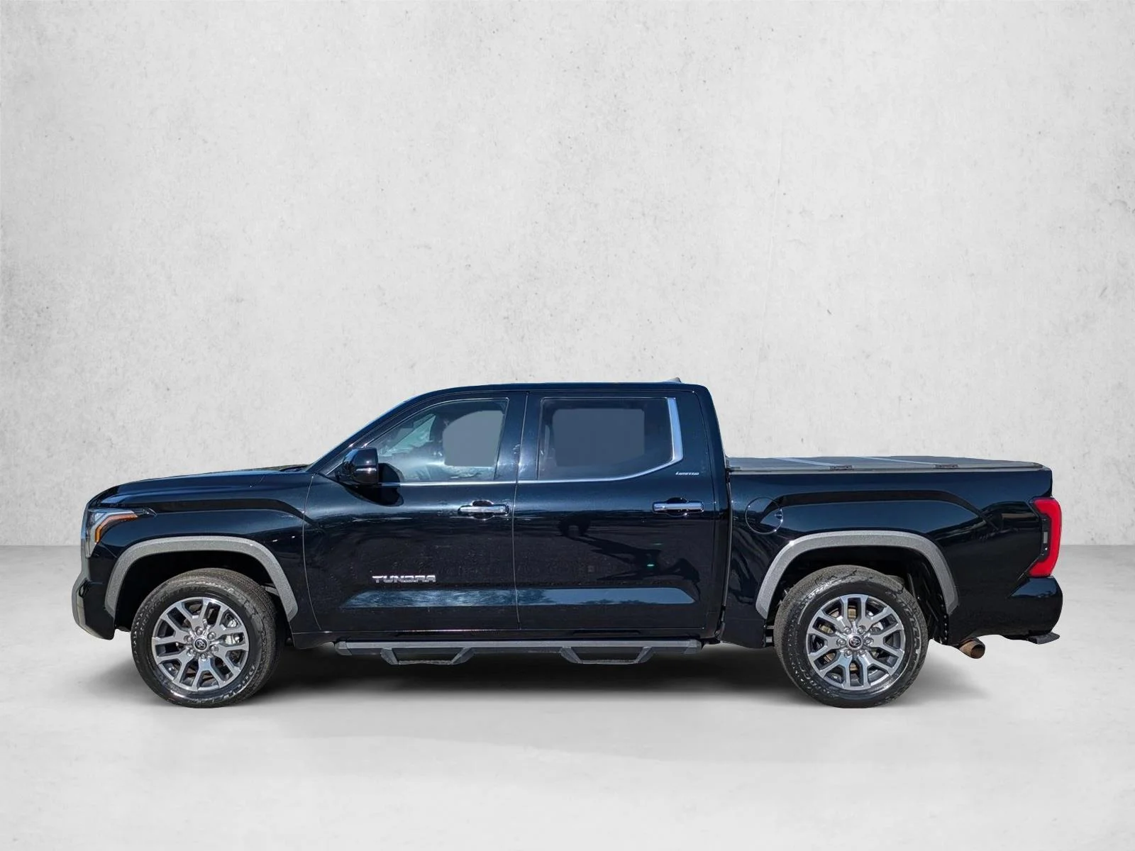2024 Toyota Tundra Limited - Photo 8