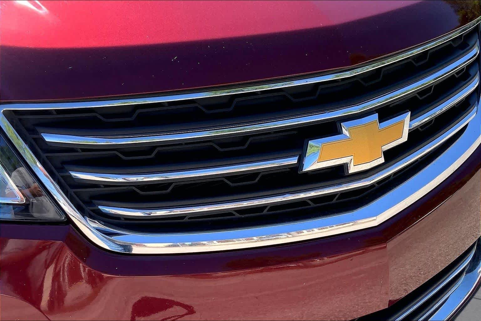Used 2015 Siren Red Tintcoat Chevrolet LTZ image 30