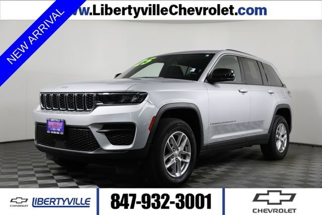 Silver 2025 Jeep Grand Cherokee Laredo X 4WD SUV / Crossover Four-Wheel Drive 8-Speed Automatic