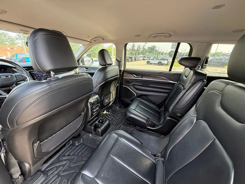Used 2022 Black Jeep Limited image 24