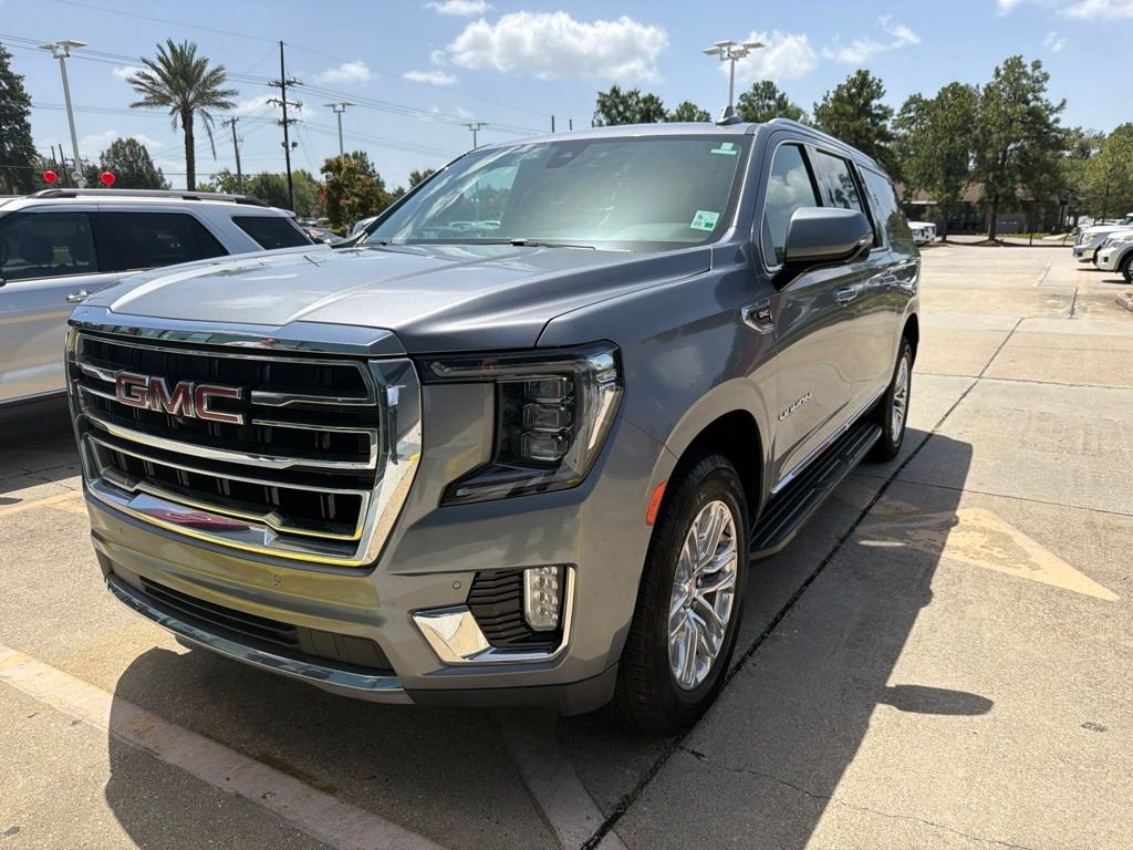 Used 2021 Gray GMC SLT image 1