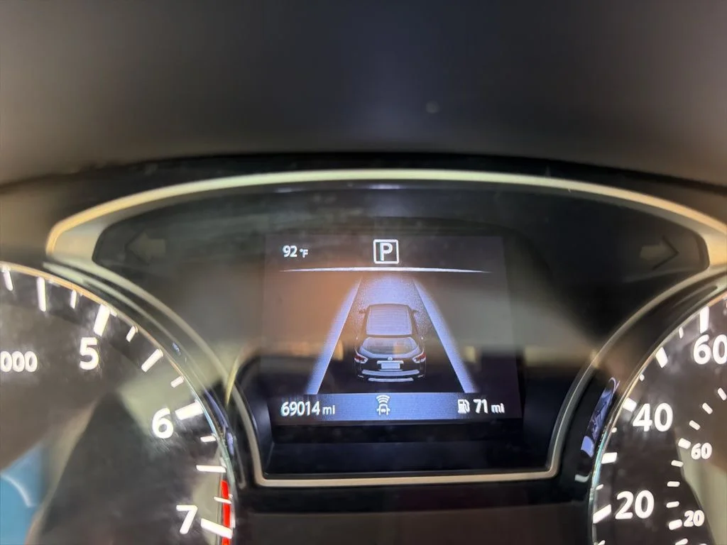 Used 2020 Magnetic Black Nissan S image 13