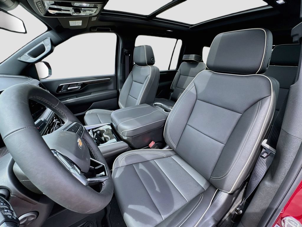 2026 Chevrolet Suburban Premier - Photo 22