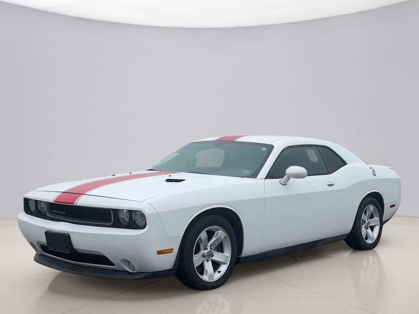 2013 Dodge Challenger SXT's photo