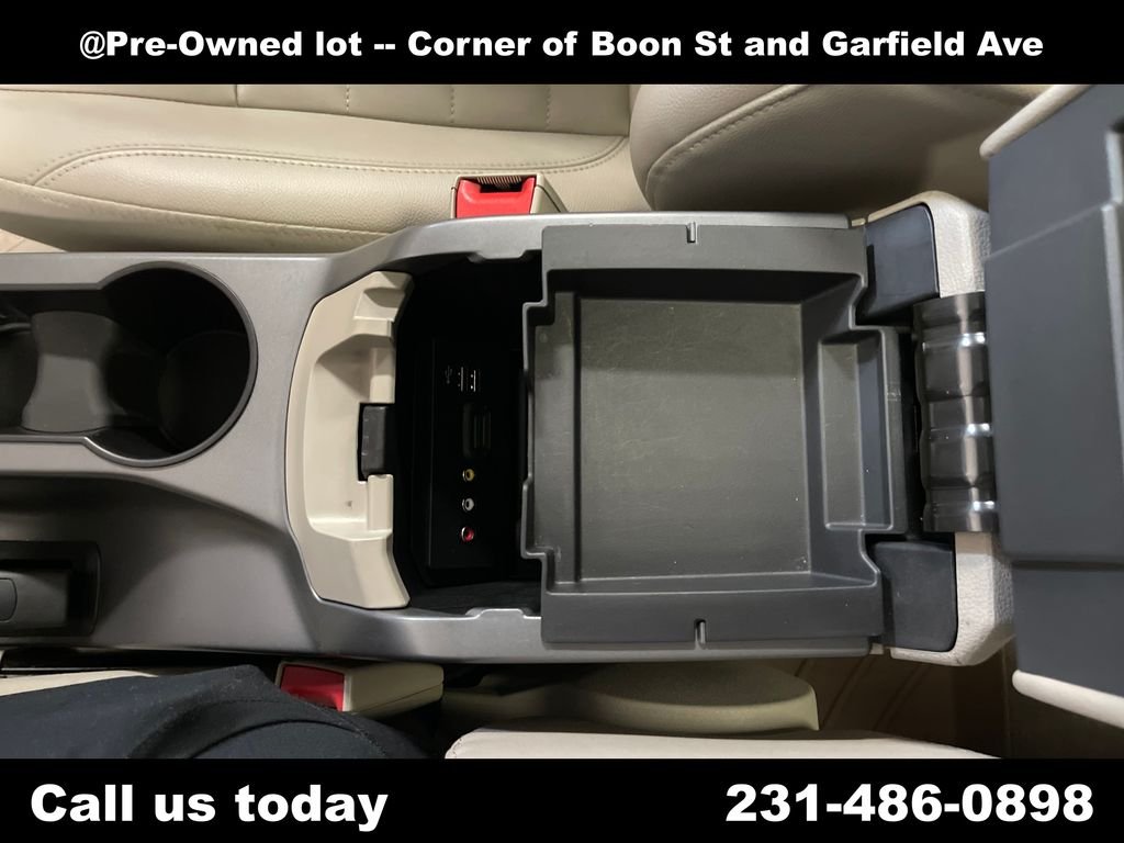 Used 2014 Orange Ford SE image 24