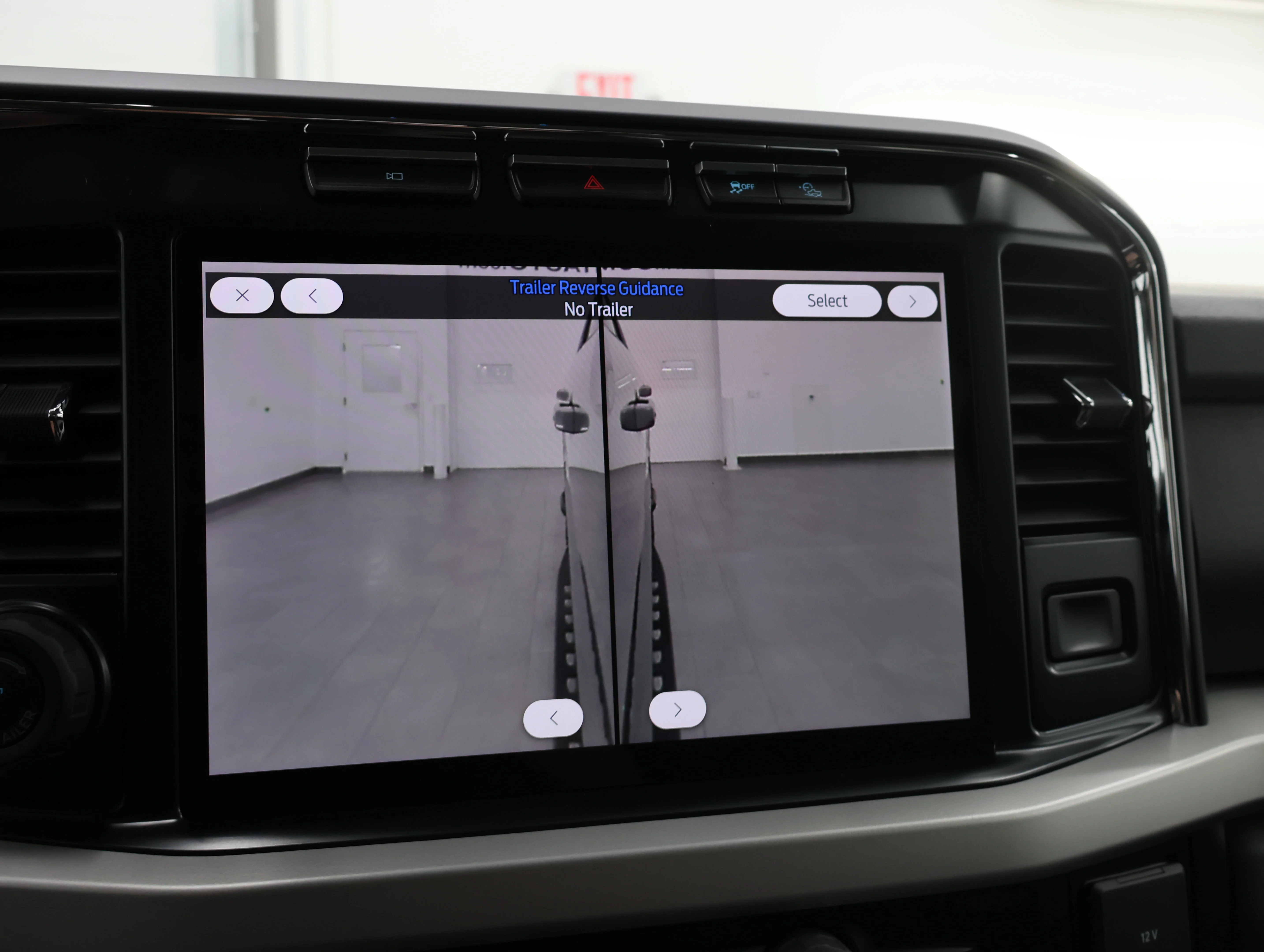 Used 2023 Carbonized Gray Metallic Ford XLT image 21