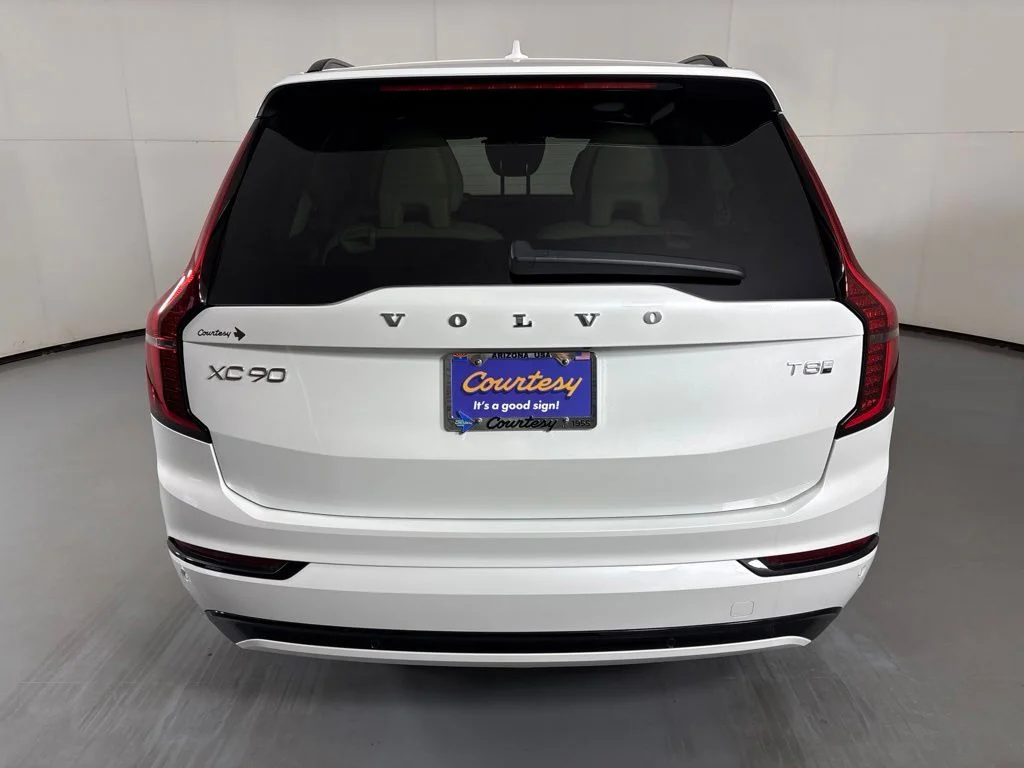 New 2026 Crystal White Volvo Ultra image 7