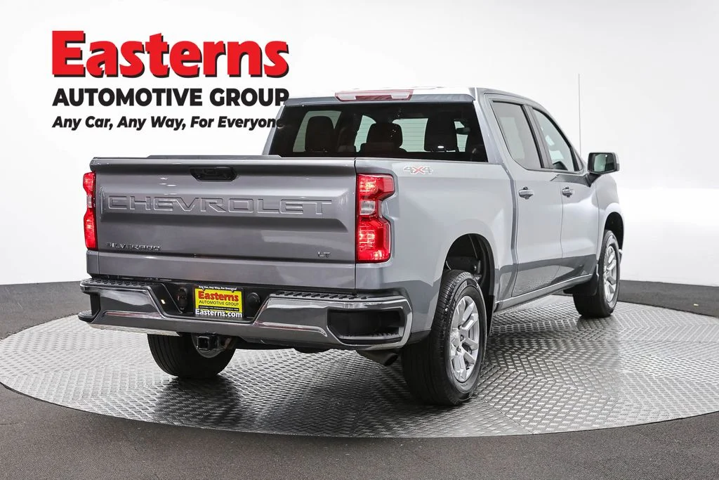 Used 2023 Gray Chevrolet LT image 5