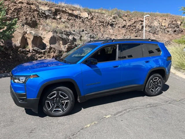 2026 Jeep Cherokee Laredo