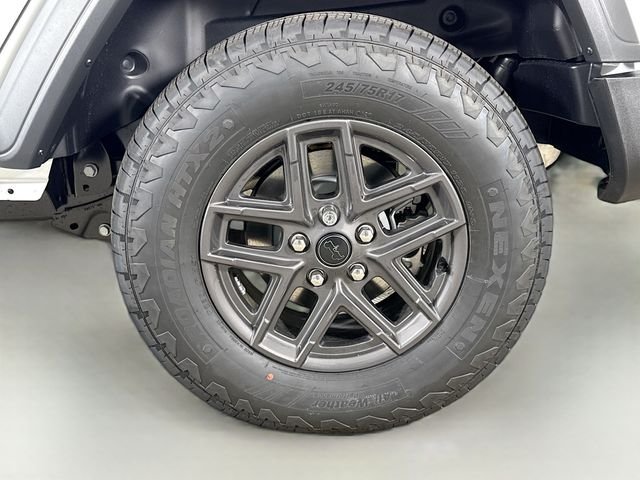 New 2026 Bright White Clear-Coat Exterior Paint Jeep Sport image 28