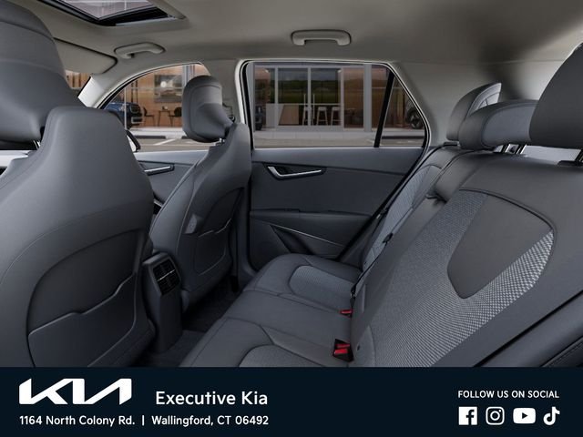 2025 Kia Niro EX Touring - Photo 18