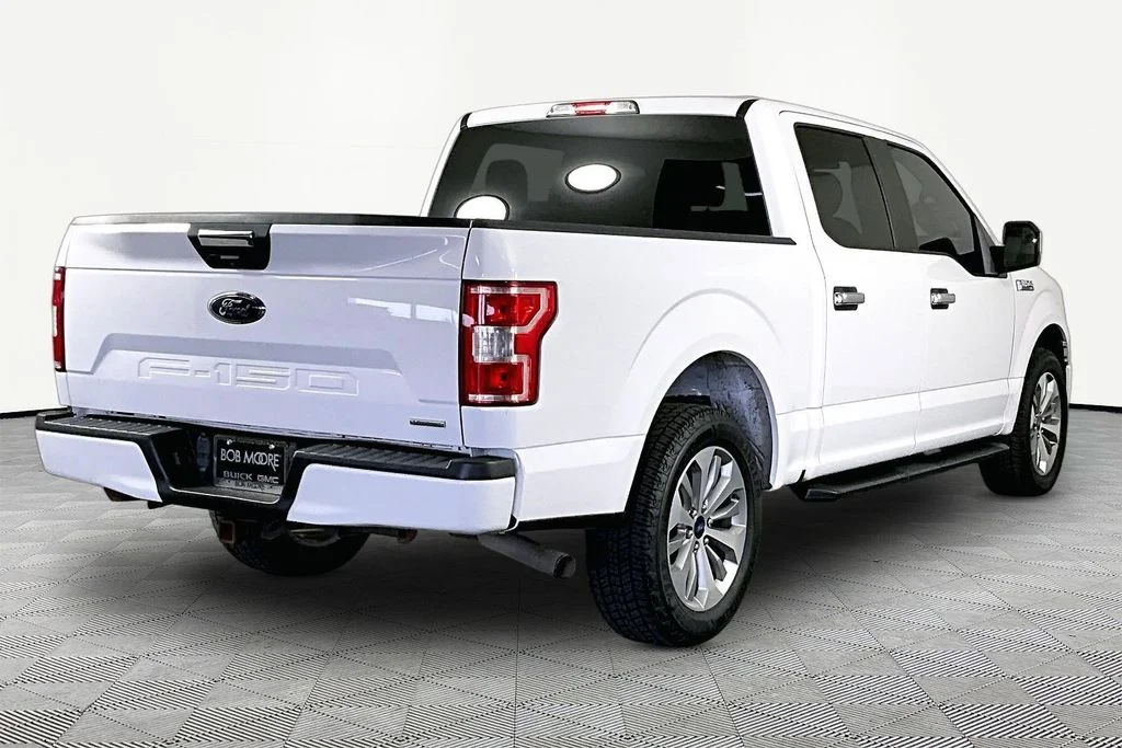 Used 2018 White Ford XL image 5