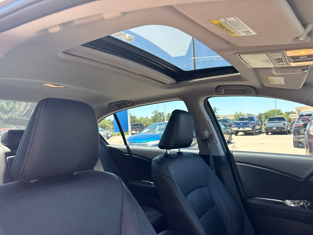 Used 2014 Gray Honda EX-L image 31