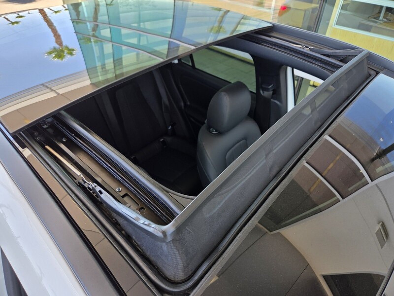 New 2026 Polar White Mercedes-Benz GLA 250 SUV image 19