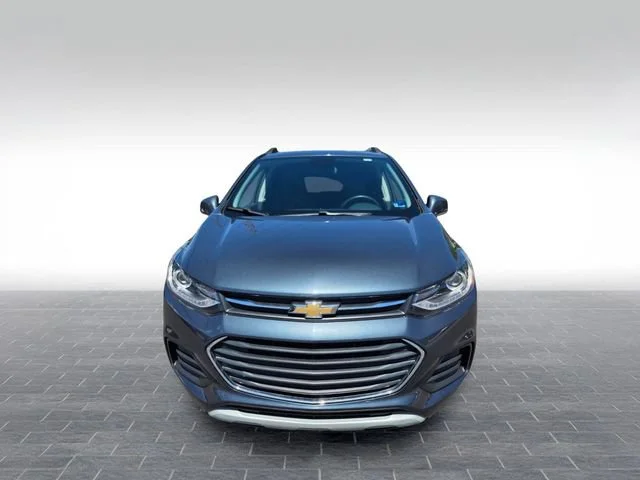 Used 2022 Chevrolet Trax LT with VIN KL7CJPSM0NB567319 for sale in Bassett, VA