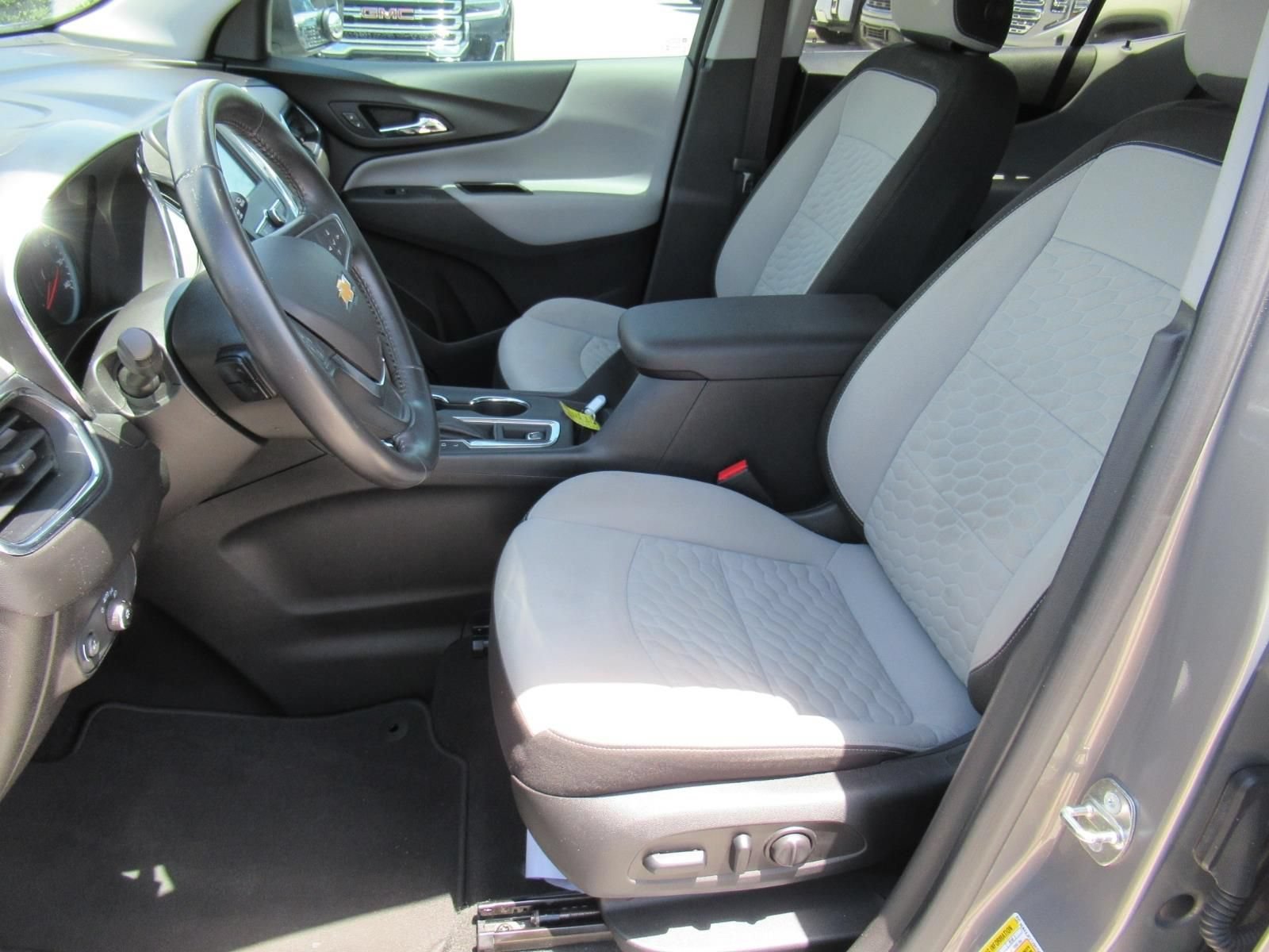 Used 2018 PEPPERDUST METALLIC Chevrolet LT image 16