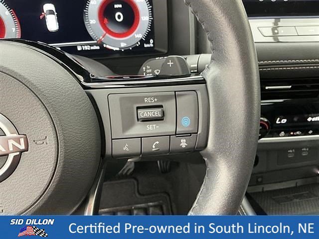 Used 2024 Champagne Silver Metallic Nissan Platinum image 10