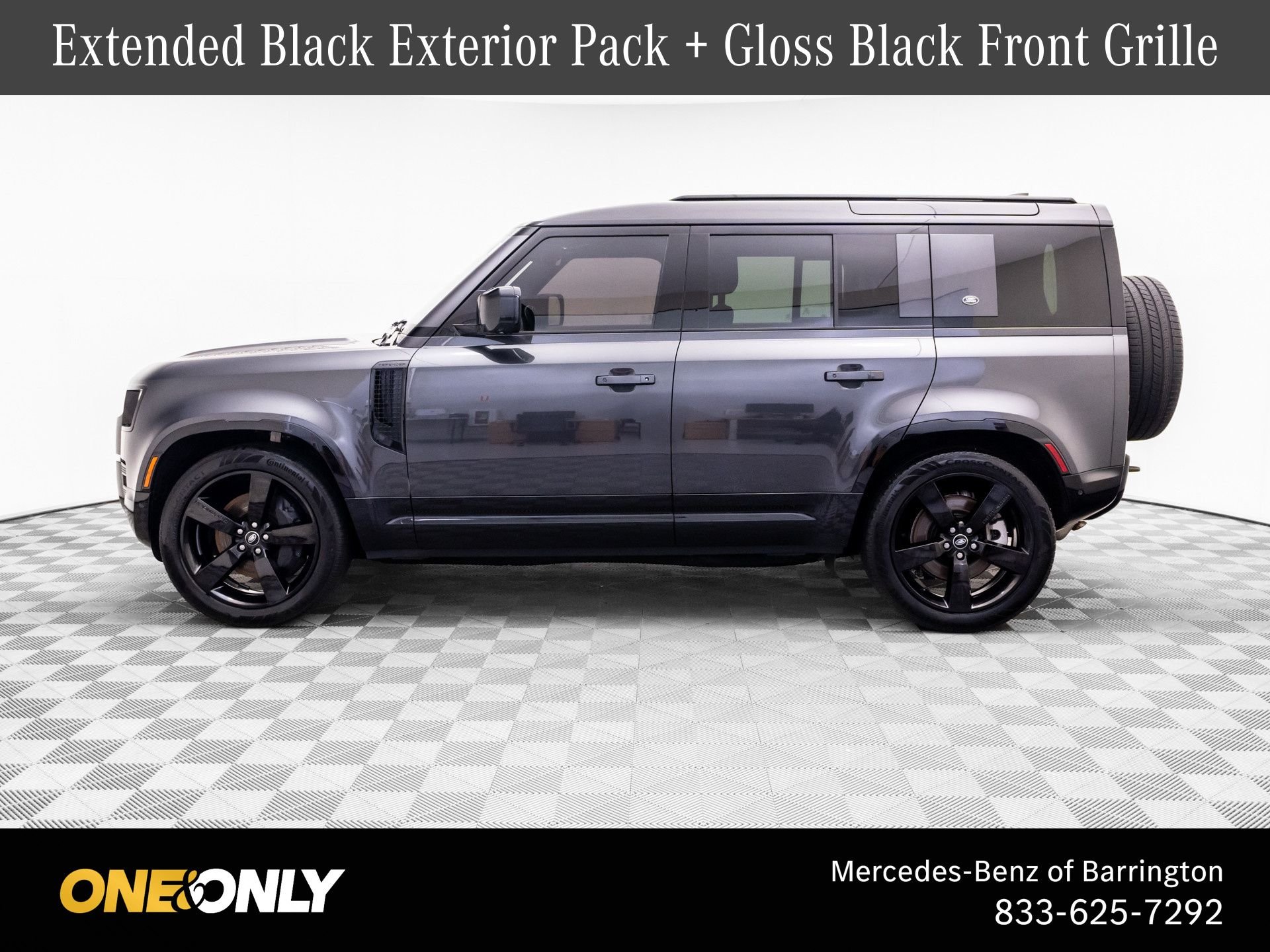 Used 2023 Gray Land Rover X-Dynamic SE image 2