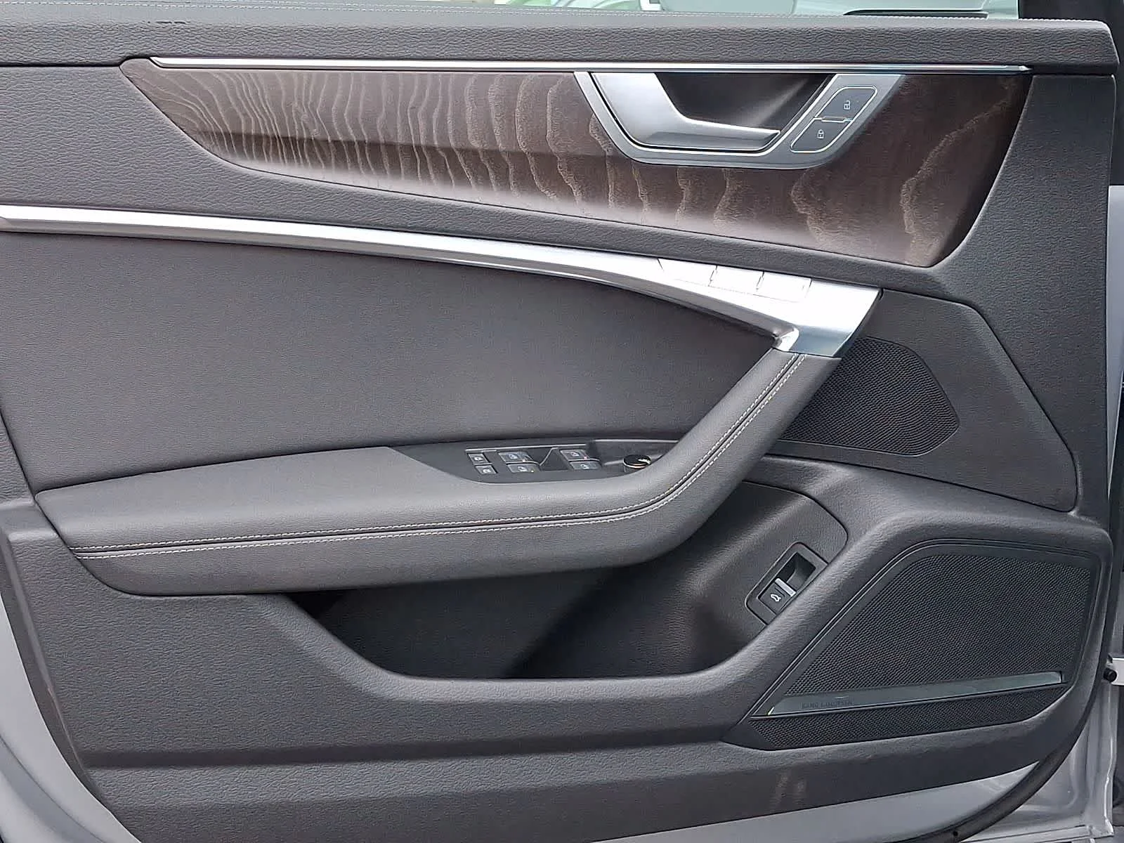 Used 2019 Silver Audi Prestige image 13