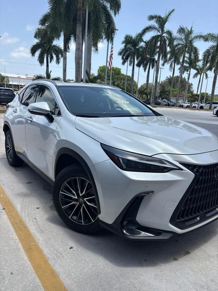 Used 2024 Eminent White Pearl Lexus 250 Premium image 4