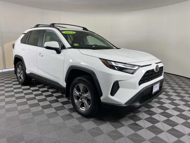 2023 Toyota RAV4 XLE