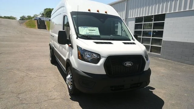 New 2026 Oxford White Ford Cargo Van image 3