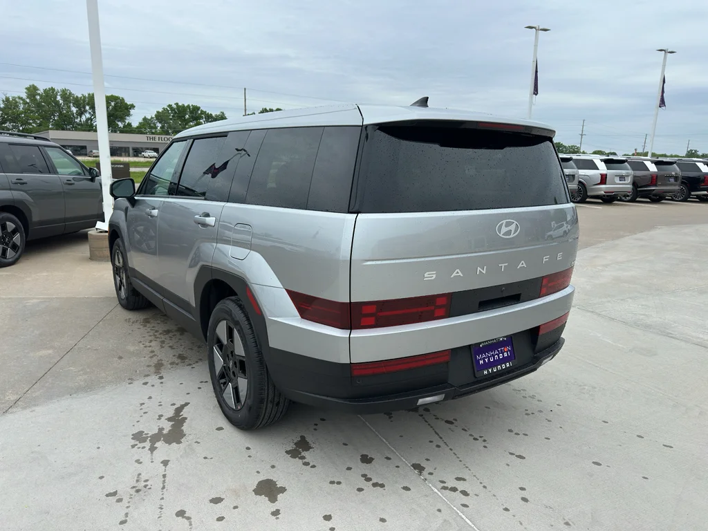 New 2026 Shimmering Silver Hyundai SE image 6