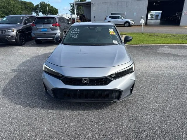 Used 2025  Honda Sport image 2