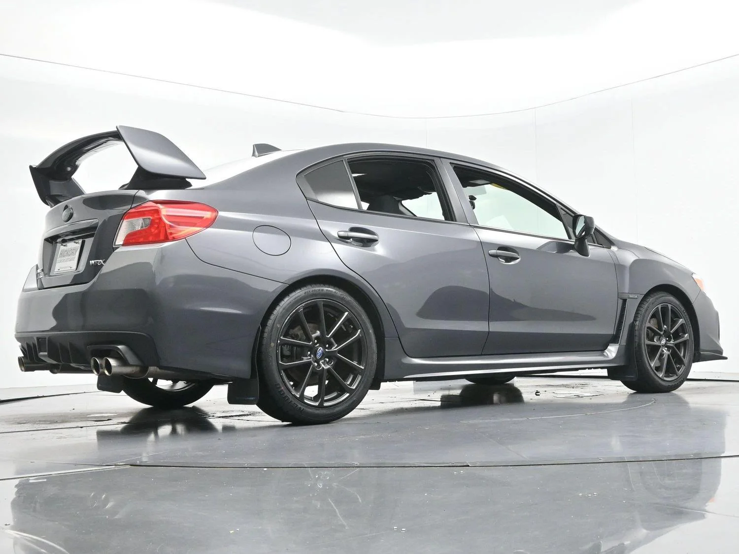 Used 2020 Magnetite Gray Metallic Subaru Premium image 49