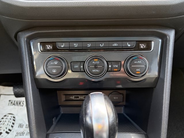 Used 2019  Volkswagen 2.0T SE image 17